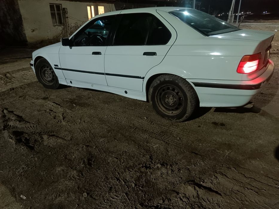 БМВ е36 АКПП продам