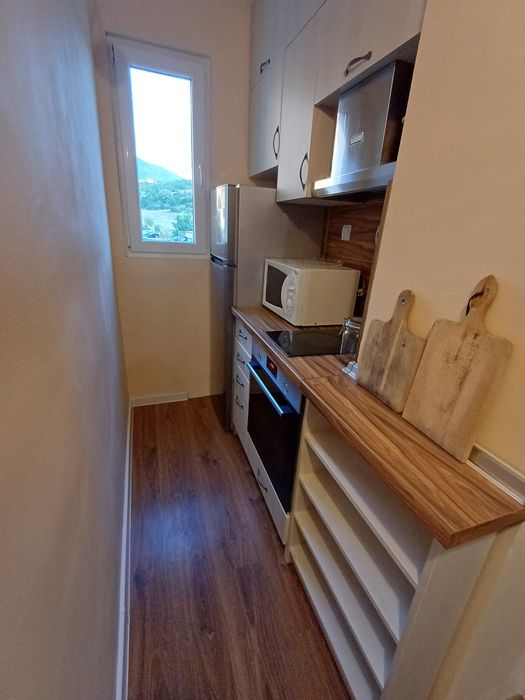 Дава се под наем Тристаен апартамент в Дупница - 60 кв.м за 306 € - Снимка #13