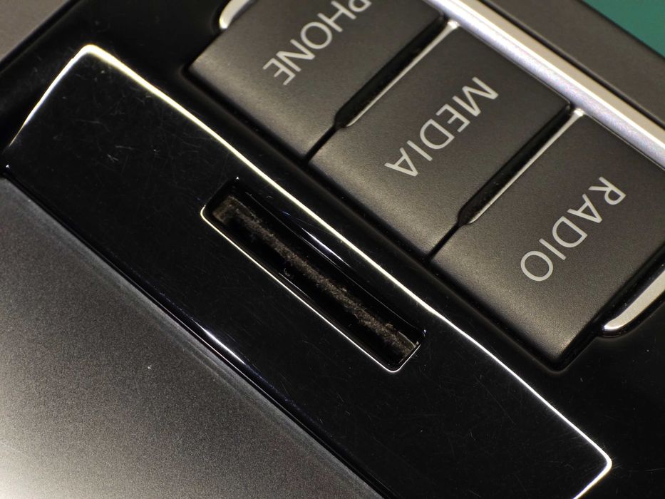 RNS 315 с вход за камера и SD карта