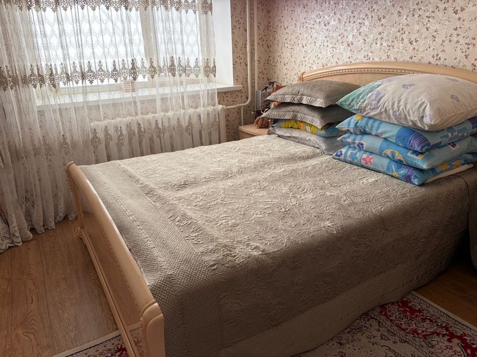 Продам спальную гарнитуру