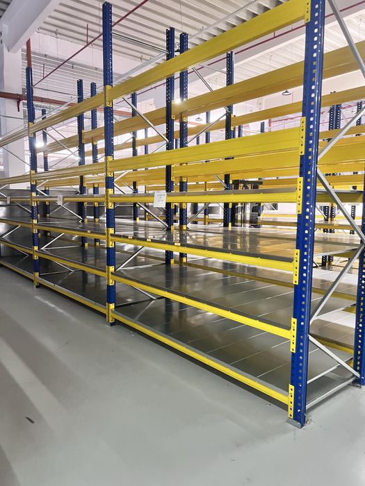 rafturi metalice ideale pentru depozitare