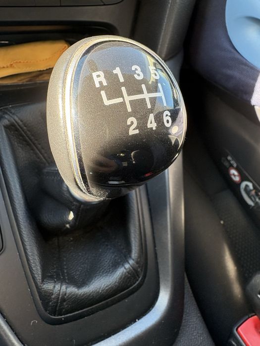 Ford Focus 78.000 km Pachet Iarnă (Parbriz + Volan + Scaune încălzite)