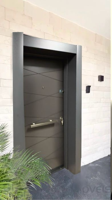 Входна врата с облякана каса-Arthur