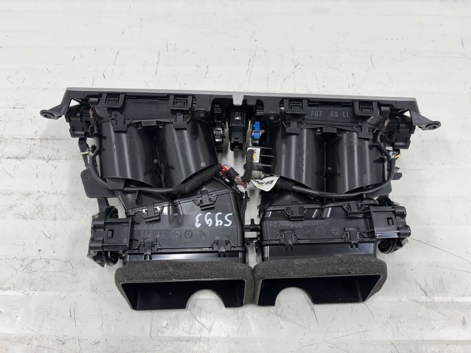 Централен въздуховод табло БМВ Гран Туризмо Ф07