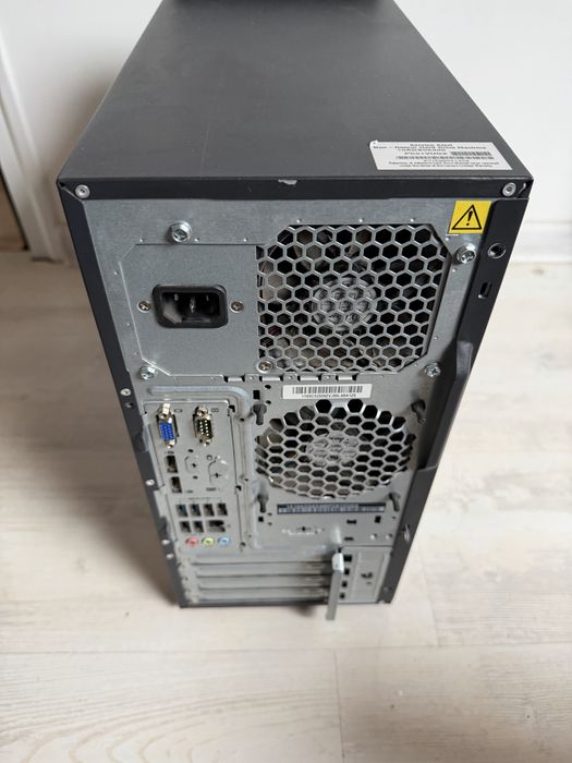 Настолни компютри (малки и големи) + монитори