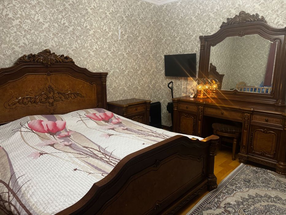 Спальный гарнитур