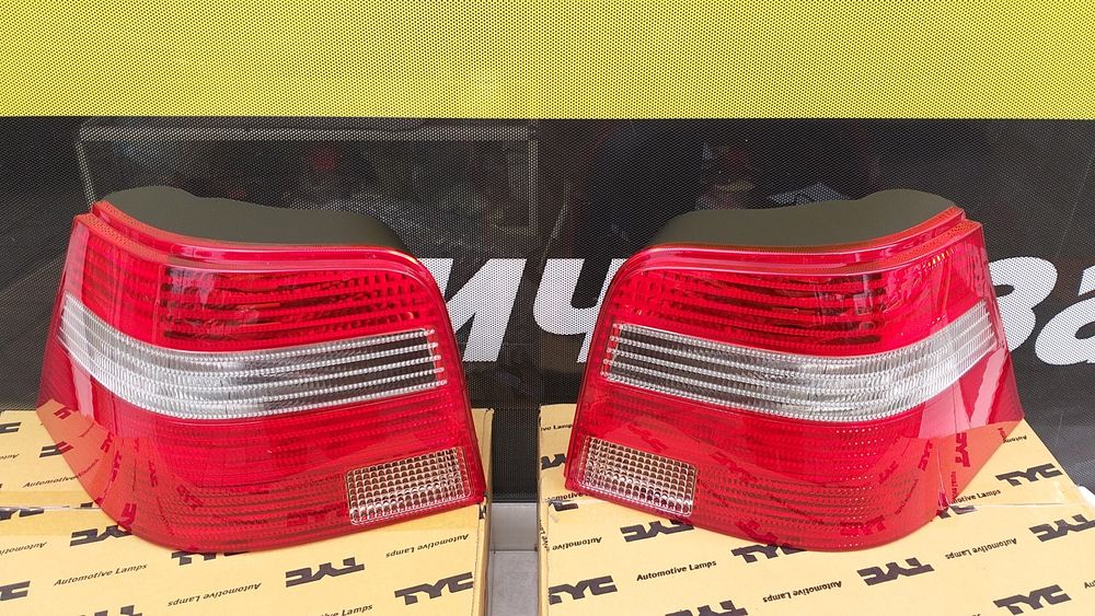 Golf 4 Стопове Голф 4 Стоп  бял мигач  Хетчбек или Комби