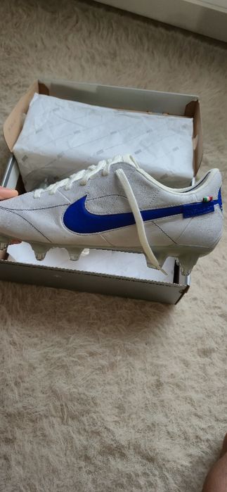 Ghete fotbal Nike Montebelluna  ediție limitată