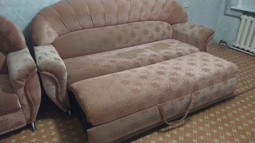 Отдам даром диван с креслом