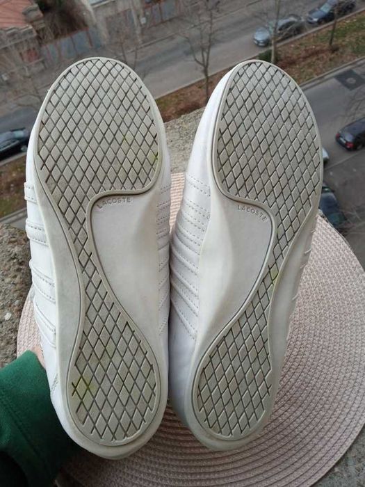 Adidasi piele Lacoste, mar. 39½, UK 6 (28.5 cm) made in Indonesia.