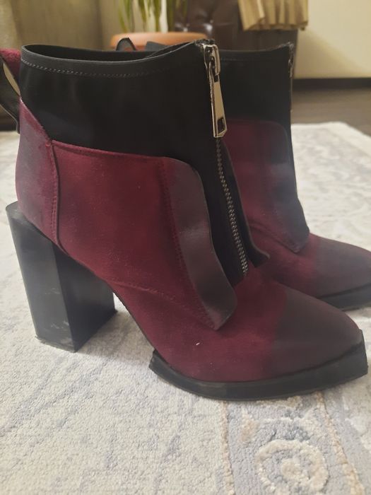 Продам демисезонные ботинки