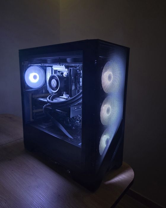 PC Gaming  – Ryzen 7 9850X3D + RTX 5070 12GB – 32GB DDR5 – SSD 2TB