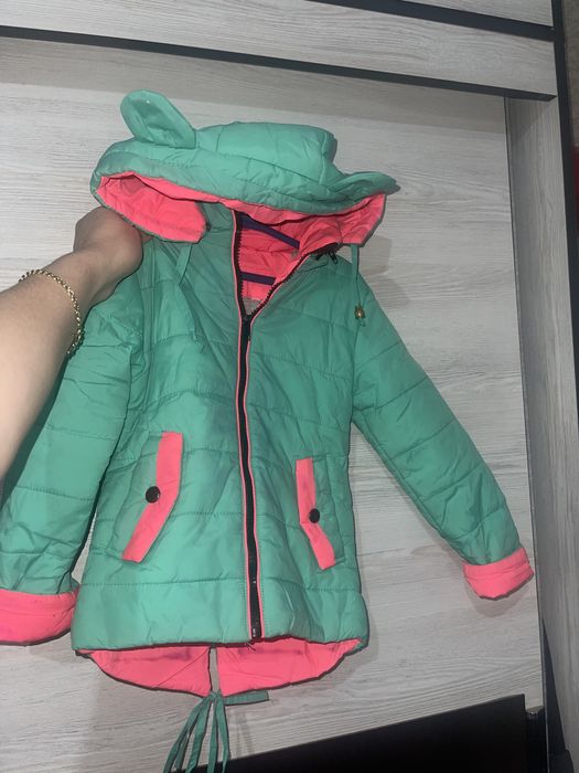 Продается куртка в хорошем состоянии 2-3 года