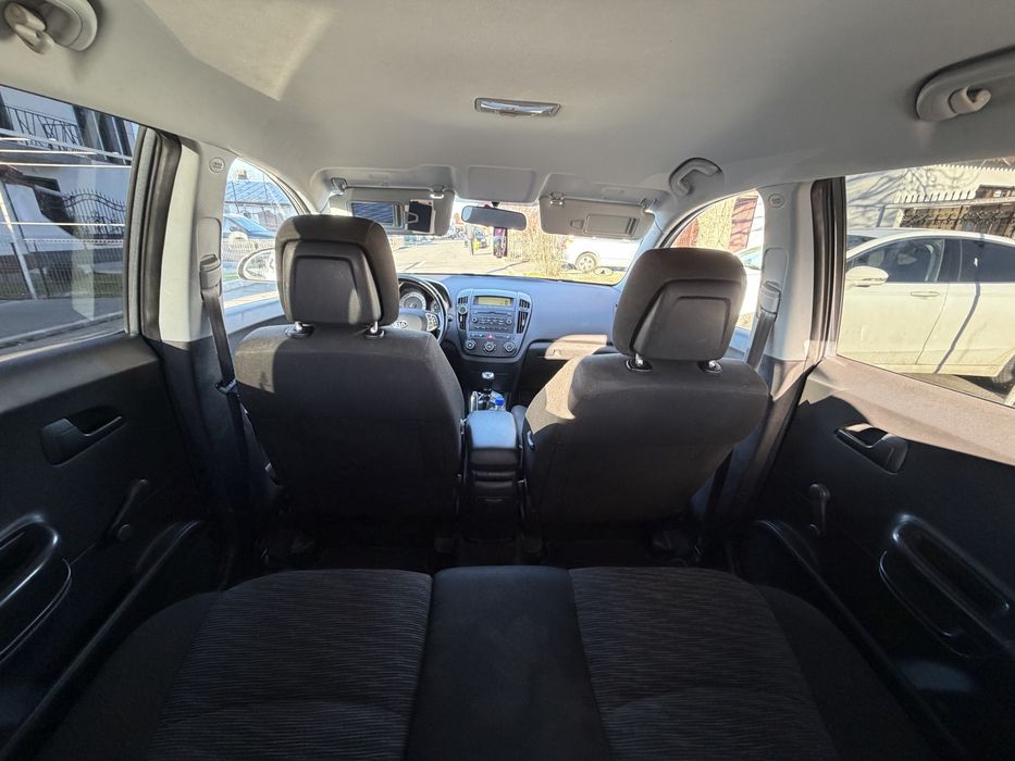 Kia Ceed 1.6 CRDI 2009 - distriubutie schimbata - anvelope noi revizie