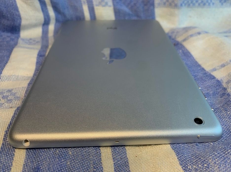 iPad mini коробка есть