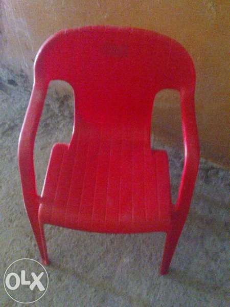 пластмасово столче