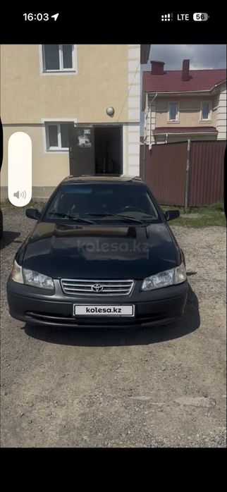 Toyota Camry, 1998
