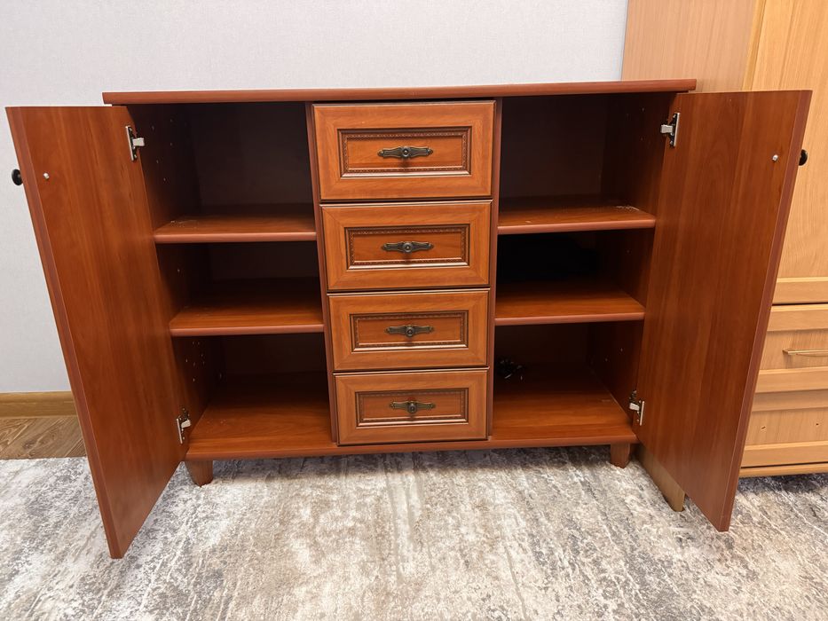 Продам срочно комод б/у