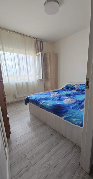 Apartament 4 camere si 2 bai