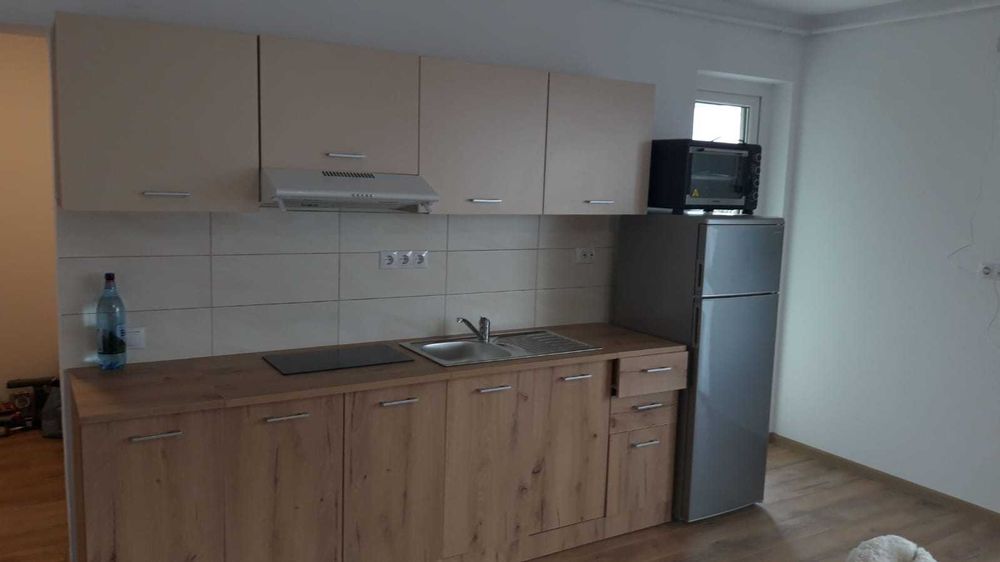 Inchirie garsoniera zona Lacul lui Binder cu loc de parcare