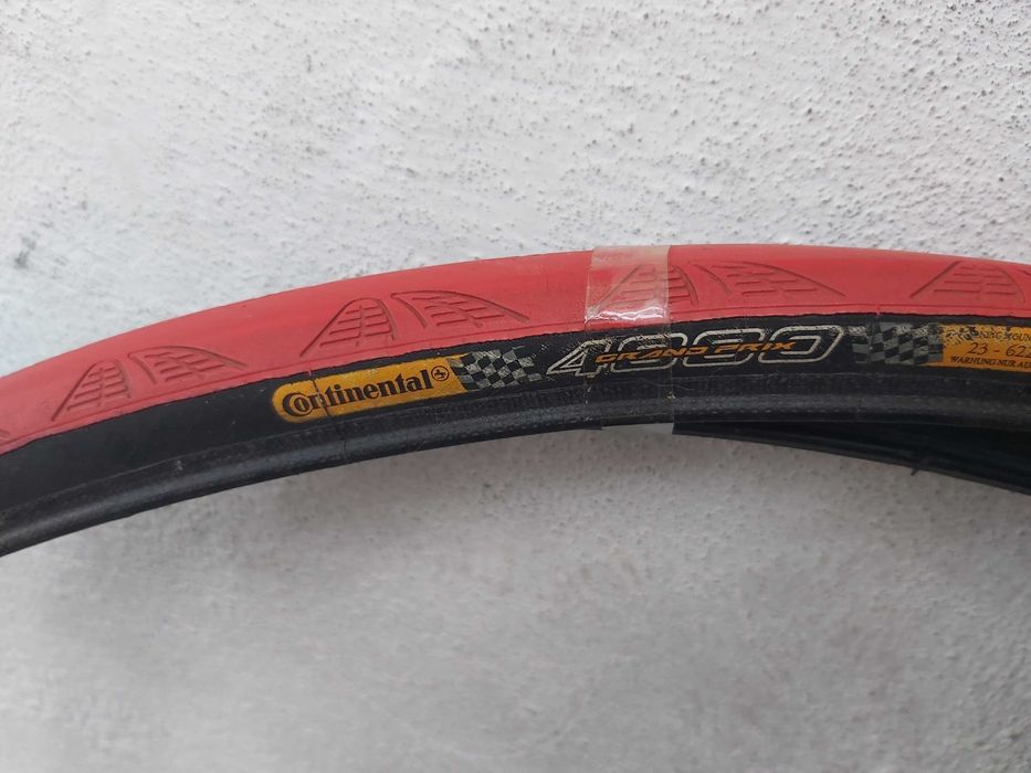 Anvelopa Top Cursiera Continental Grand Prix 4000 + 1 anvelopa bonus