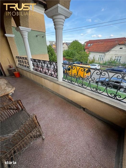 Casa cu 5 camere l 406 MP Teren l Garaj l Andrei Muresanu
