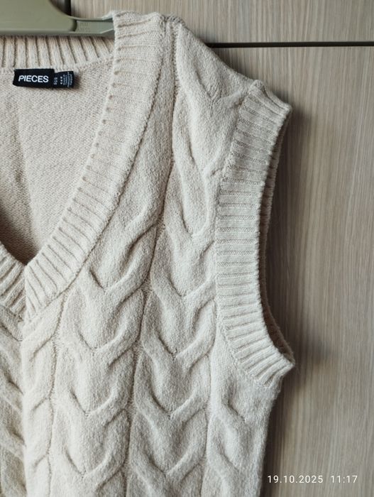 Нов голям дамски пуловер