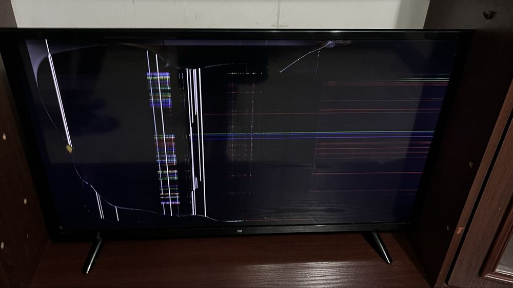 телевизор  сломан дисплей