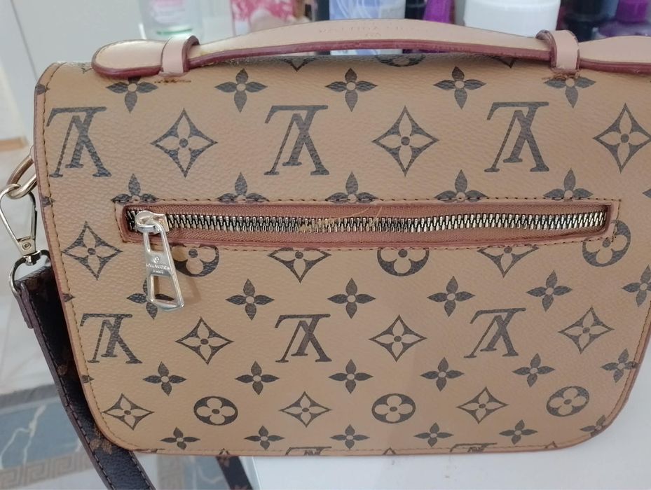 Оргинална Louis Vuitton Pochette Дамска чанта