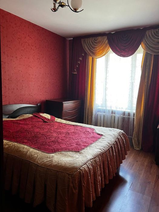 квартира ЯНГИ БОЗОР 3-ком в центре г. Навои, 3 этаж. Ул. Жасорат 10