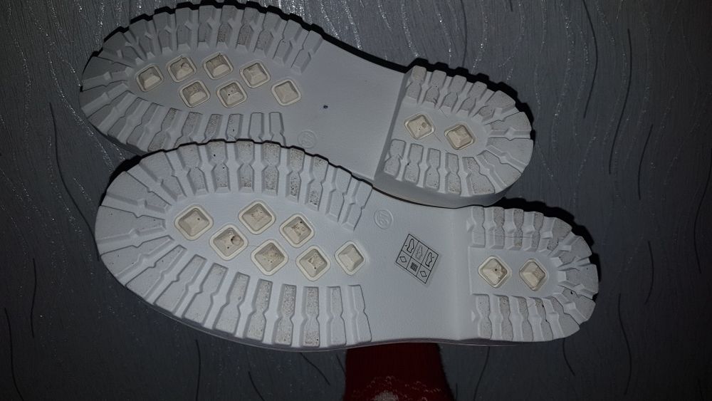 НОВИ! Обувки 37 размер НОВИ!