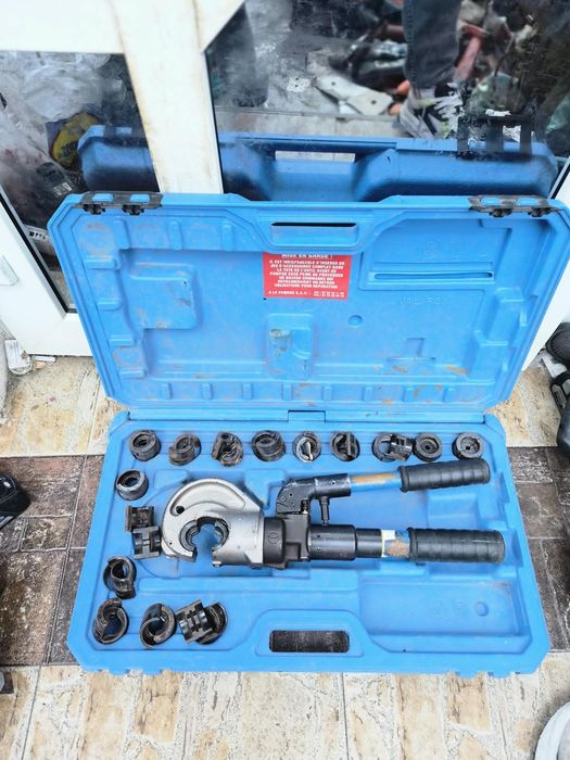 Instrument de sertizare hidraulic  Cembre HT 131 - C