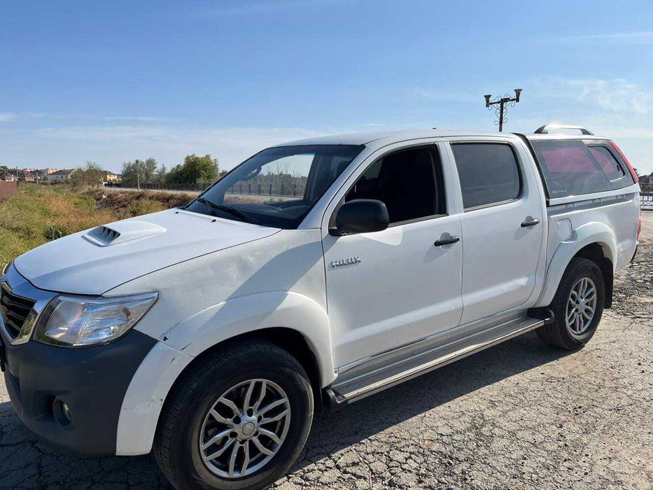 Продам Toyota Hilux 2014 г.