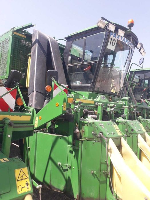 Хлопкоуборочный комбайн John Deere