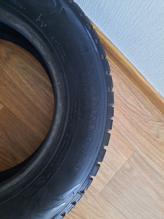 Продам автошины 2шт.