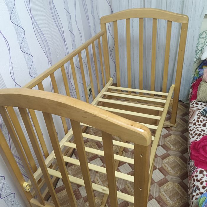 Детская кроватка