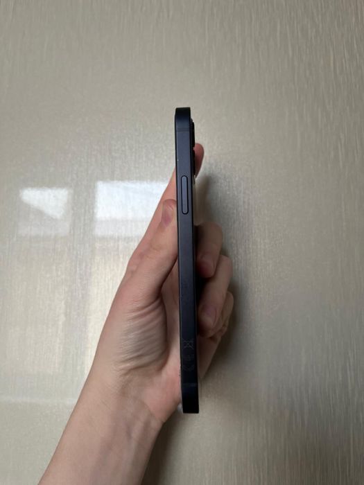 Продам iPhone 12, 128 ГБ, хорошее состояние