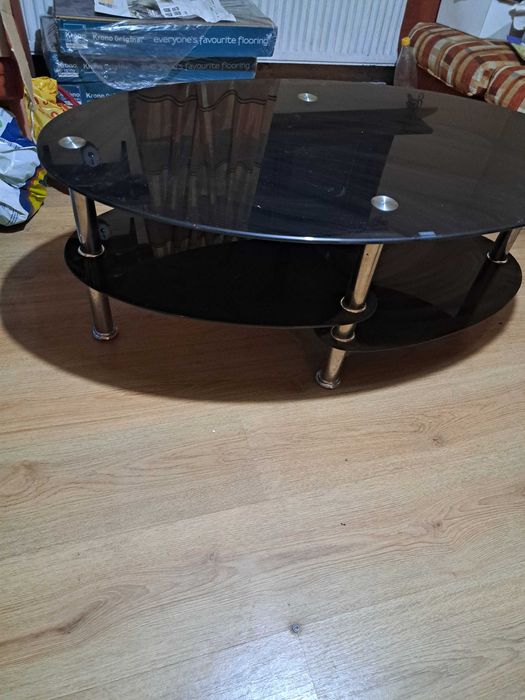 Холна маса от стъкло