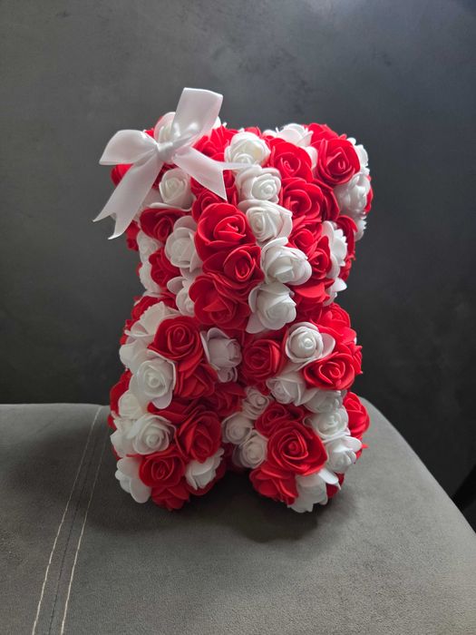 Мече от вечни рози