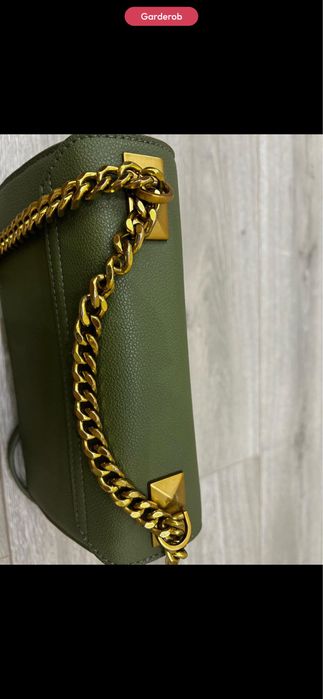 Зеленая сумка Charles & Keith