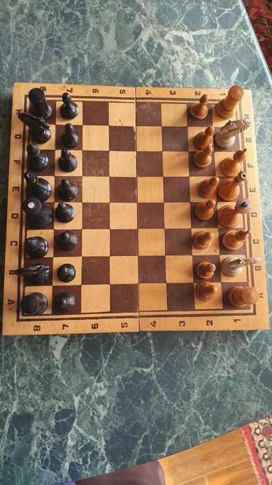 Продам Шахматы в отличном состоянии. Смотрите фото и звоните по телеф.