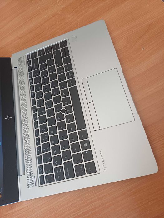 14'FullHD IPS HP Elitebook AMD Ryzen 3 Pro/8GB DDR4/256GB SSD