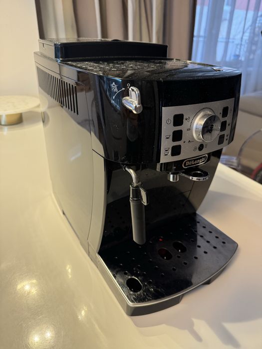 Espressor DeLonghi Magnifica S, 15 bar, 1.8 l, Negru