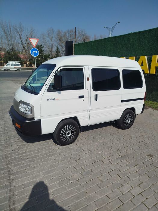 Продается автомобиль Damas.