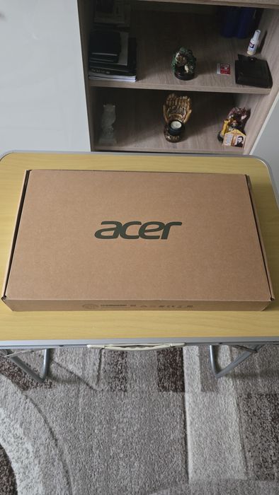 Laptop ACER Extensa 15 EX215-55-35M0, Intel Core i3-1215U  15.6" Full HD, 8GB, SSD 512GB, Laptopul este nou are instalat pe el și windows 11.
