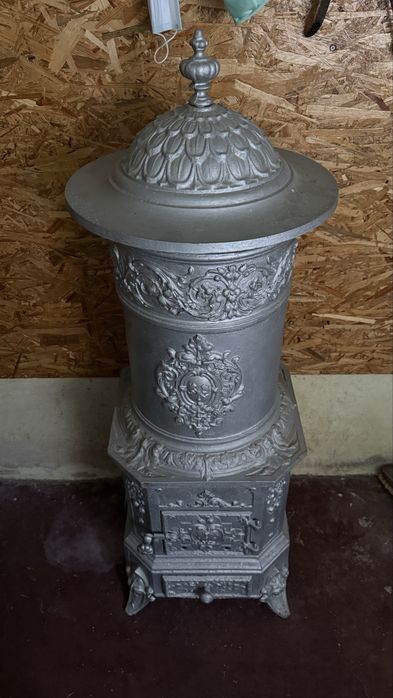Sobă veche din fontă tip coloană secol XX