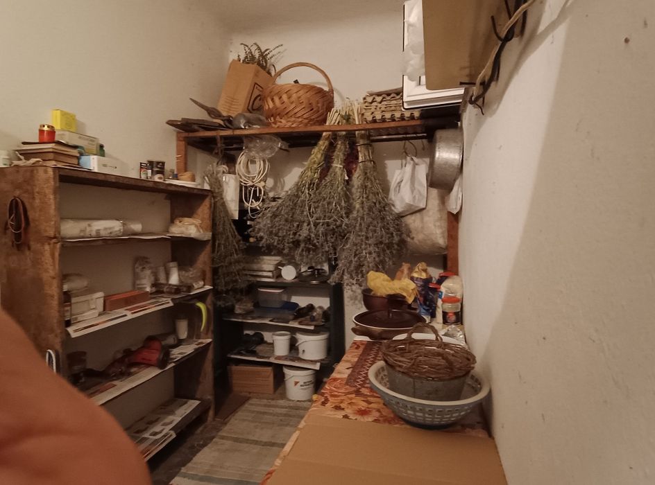 Casa de vânzare  cu teren generos