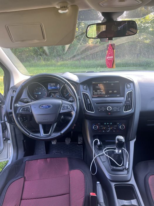 FORD Focus 2015 — imagine 4