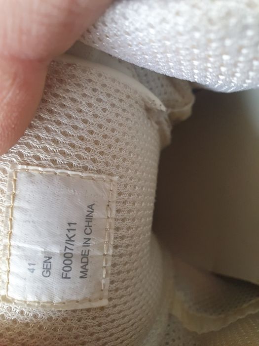 Vând adidasi originali dama