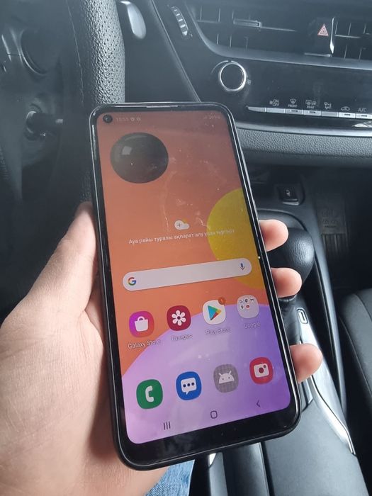 Продается Samsung a11 с коробкой